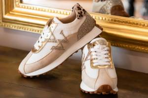 Elisabeth LAVALL - LAVALL ELISABETH